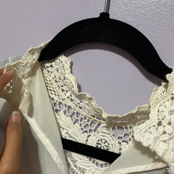 Lace Sleeveless Top - Picture 4 of 4